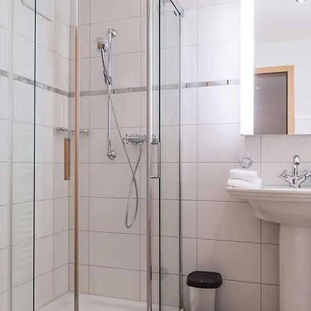 Monte Cristo Apartment *