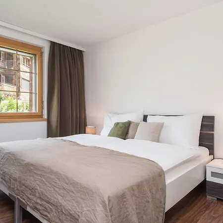 Monte Cristo Apartment *