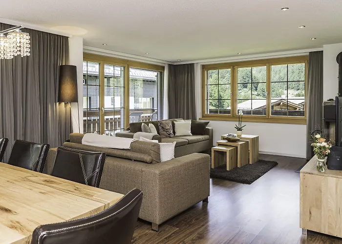 基督山小木屋旅馆 *